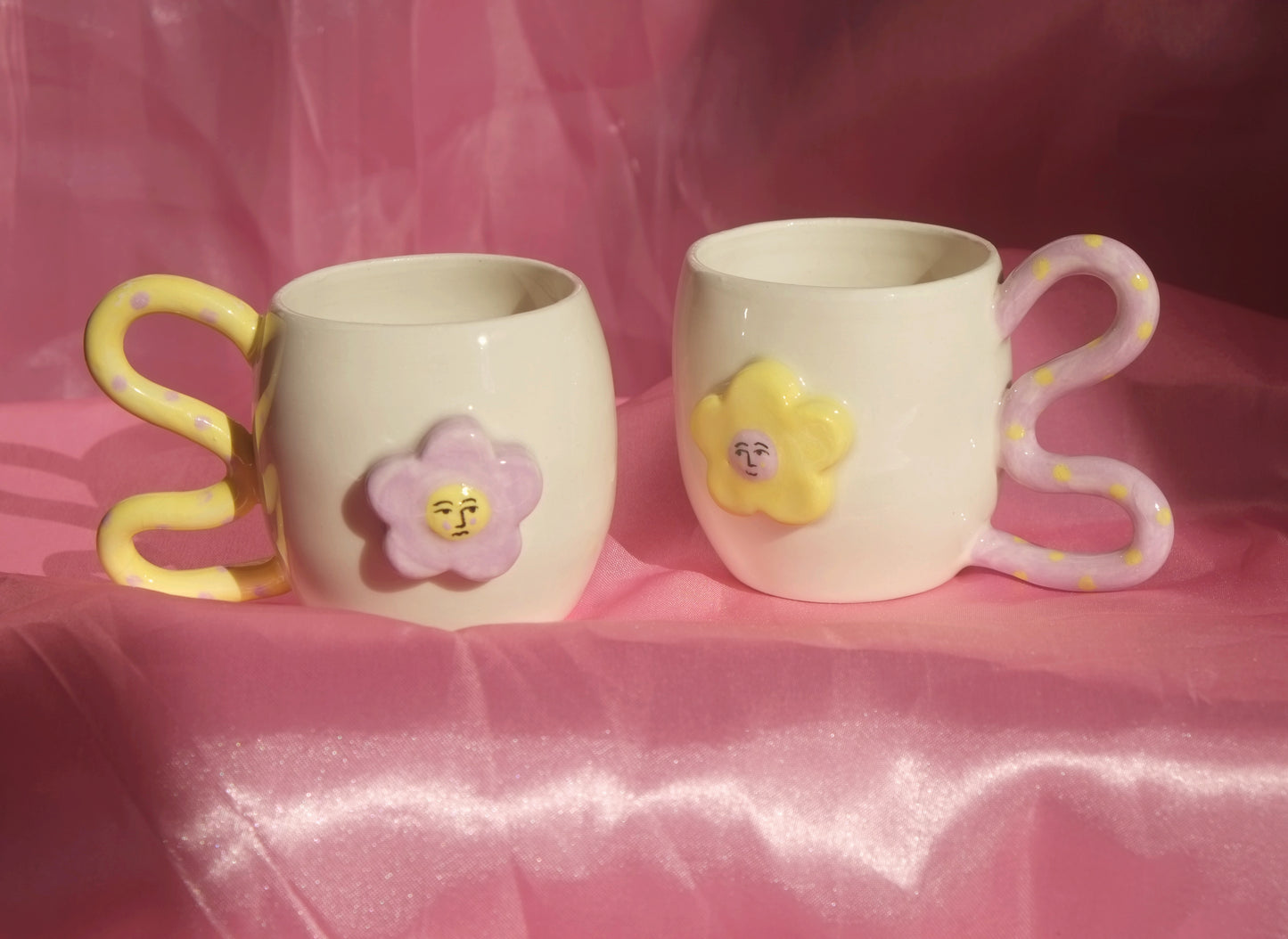 Moody Flower Faces Mug Duo